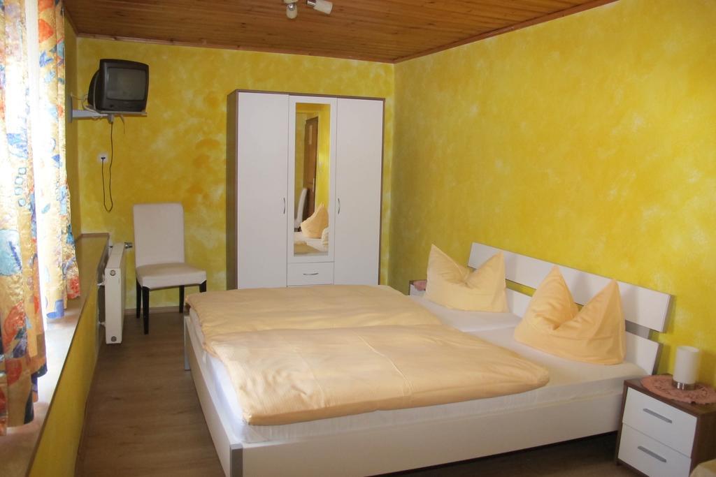Hotel Garni Hauth Bernkastel-Kues Esterno foto